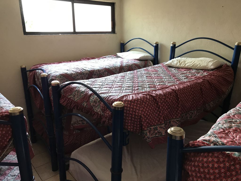Lote 179 - 6 Cama gemelas
