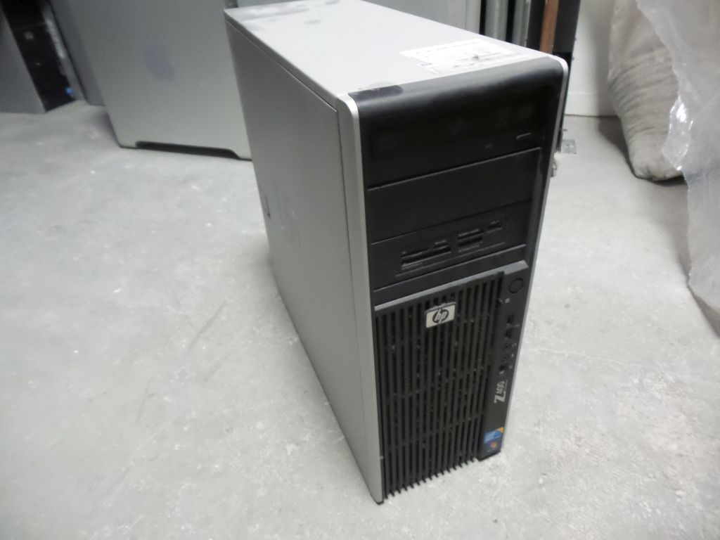 Lote 013 - 3 CPU´s HP Desktop Z400