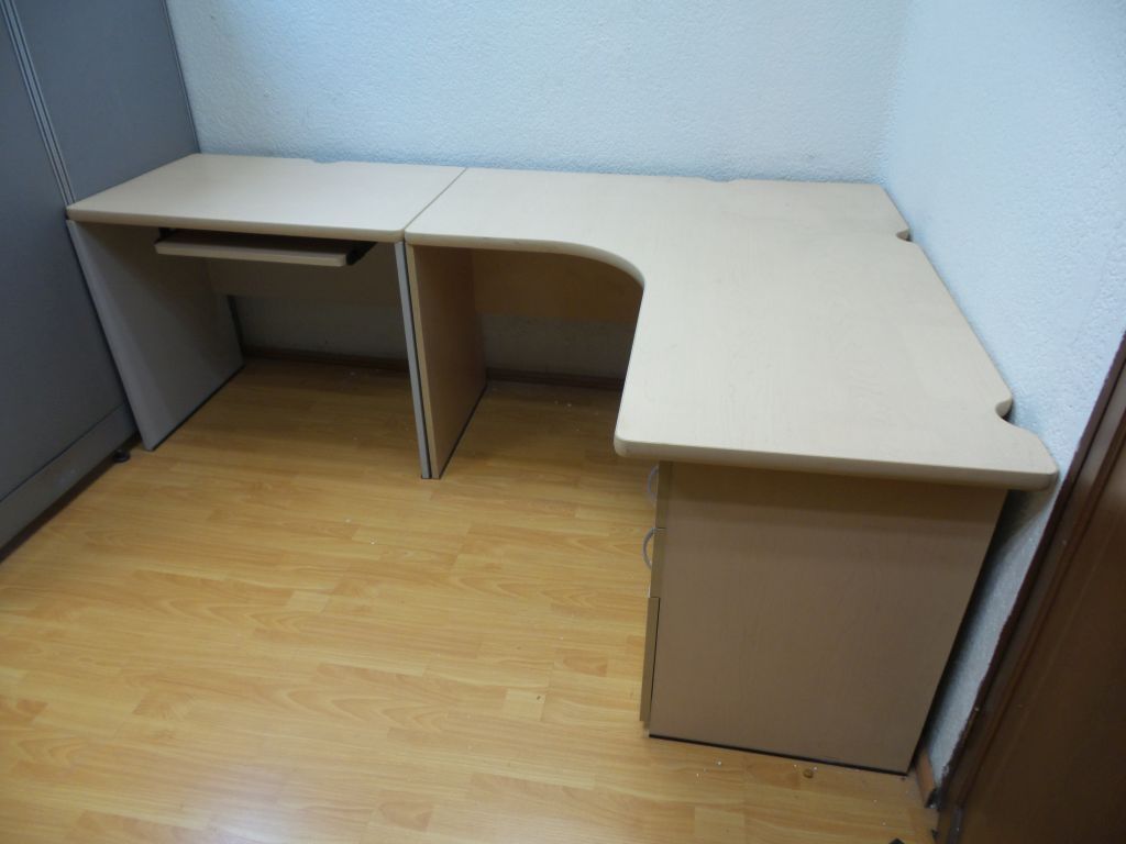 Lote 012 Estación de trabajo para 2 personas con mampara - Imagen 2