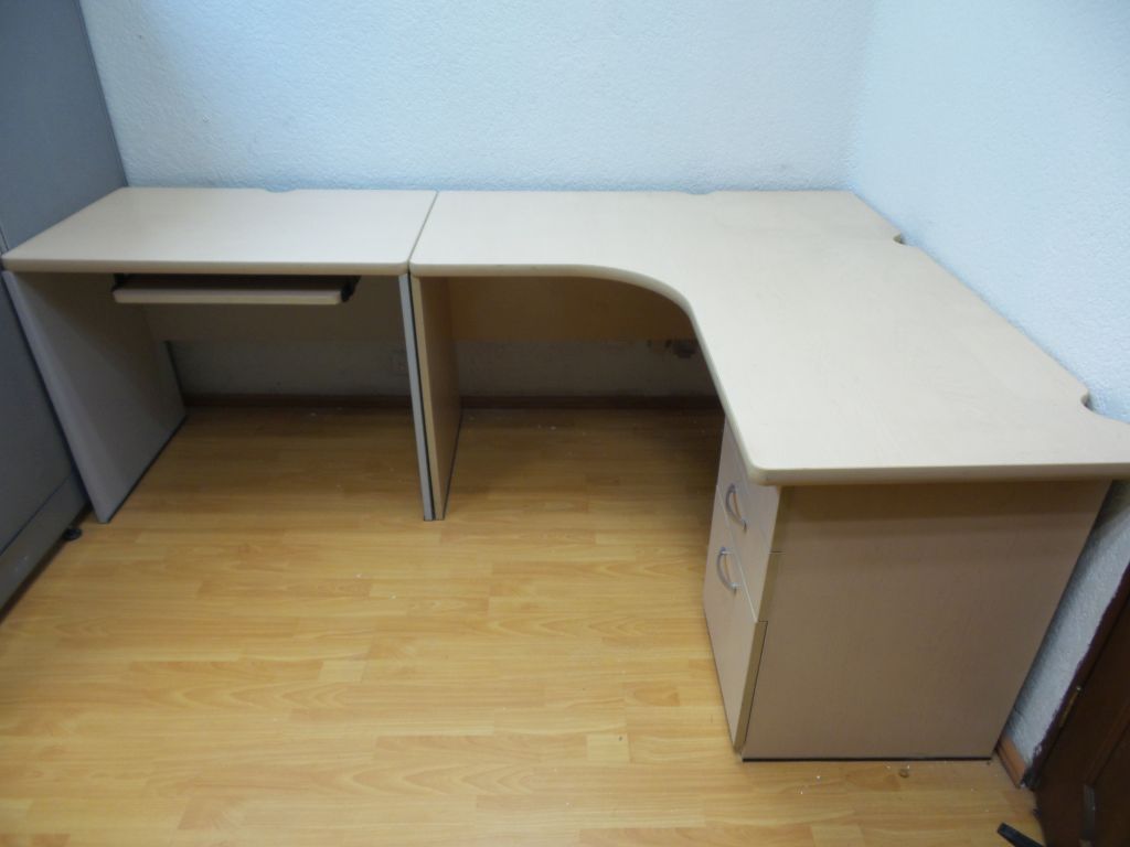 Lote 012 Estación de trabajo para 2 personas con mampara - Imagen 3