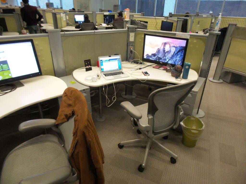 Lote 135 - Estación de trabajo para 9 personas - Imagen 6