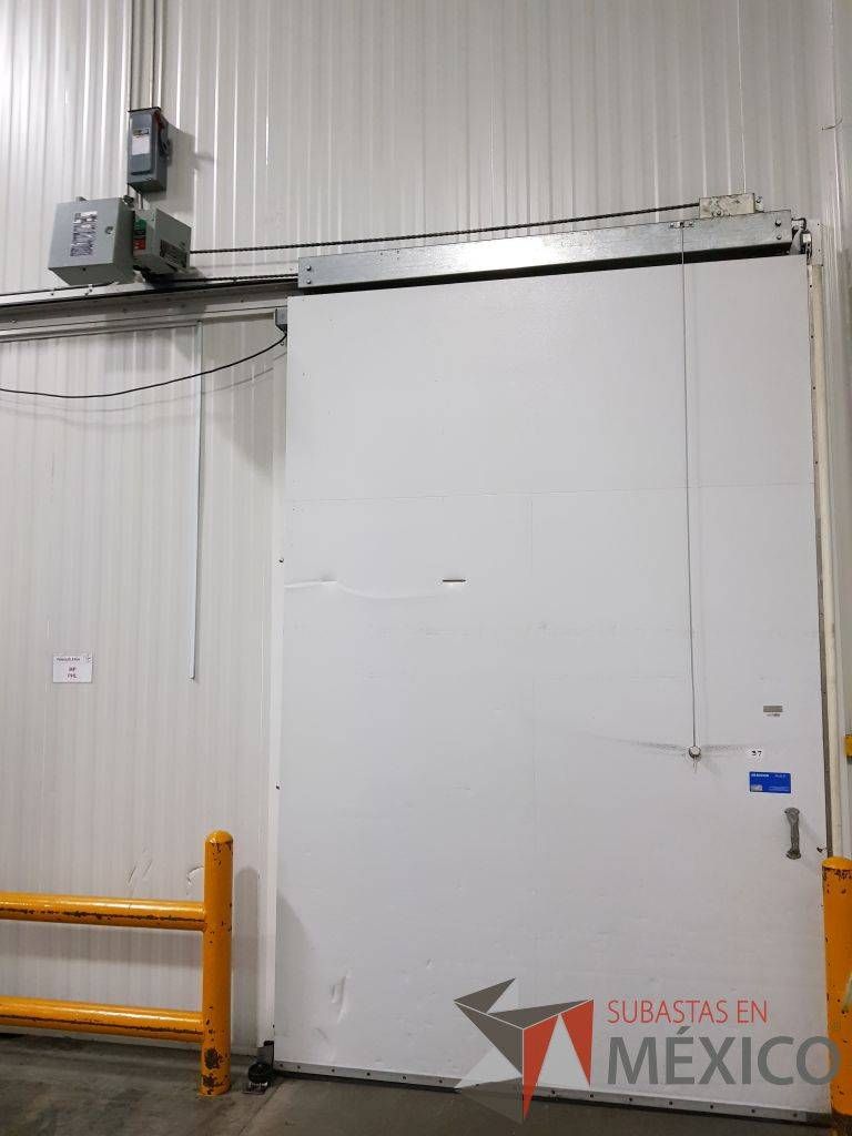 Lote 135 - Puerta para cámara fría, automatizada, funcional - Imagen 2