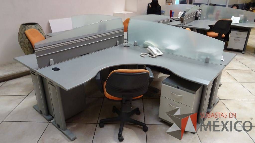 Lote 001 - 2 Estaciones de trabajo para 4 personas