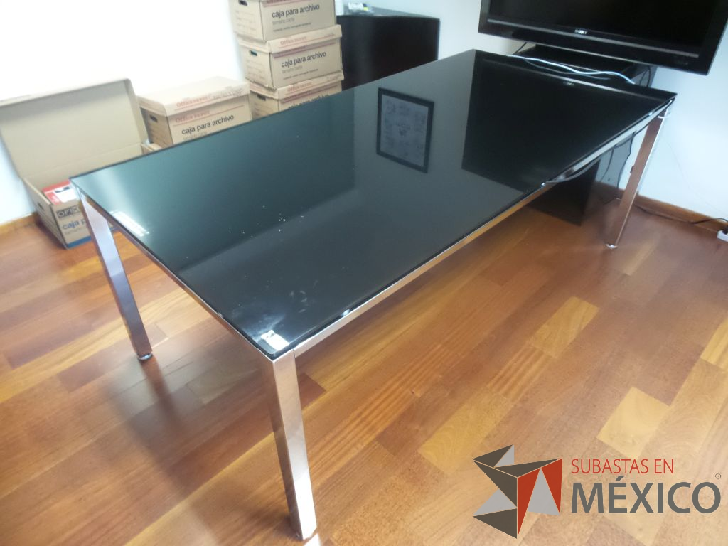 Lote 096 - Mesa de trabajo de dirección con superficie de cristal en color negro - Imagen 3