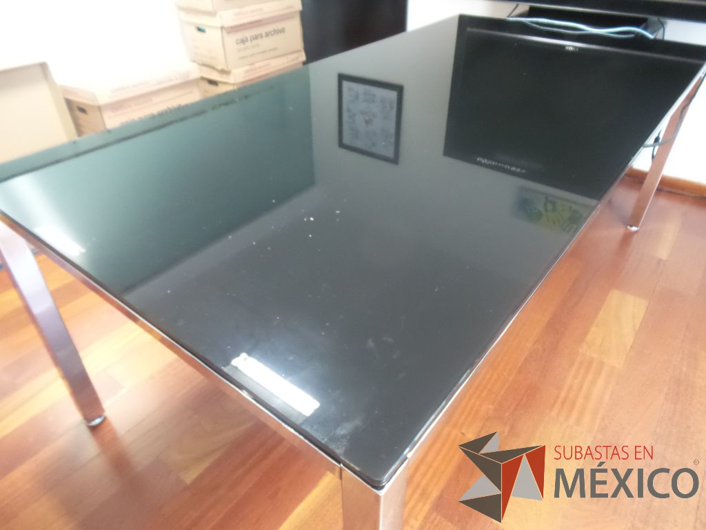 Lote 096 - Mesa de trabajo de dirección con superficie de cristal en color negro - Imagen 6