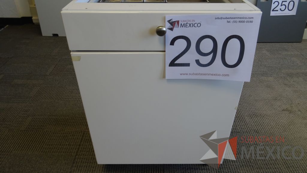 Lote 246 - 6 Gabinetes, Credenza, Mesa, Credenza, Archiveros - Imagen 18