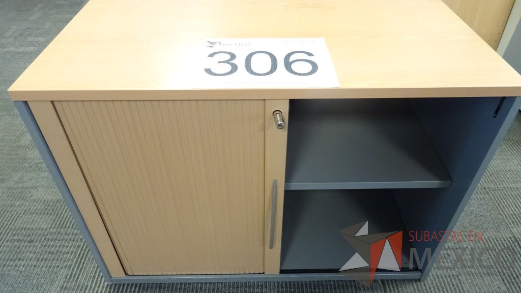 Lote 246 - 6 Gabinetes, Credenza, Mesa, Credenza, Archiveros - Imagen 23