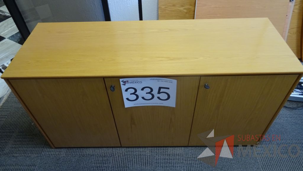 Lote 246 - 6 Gabinetes, Credenza, Mesa, Credenza, Archiveros - Imagen 38