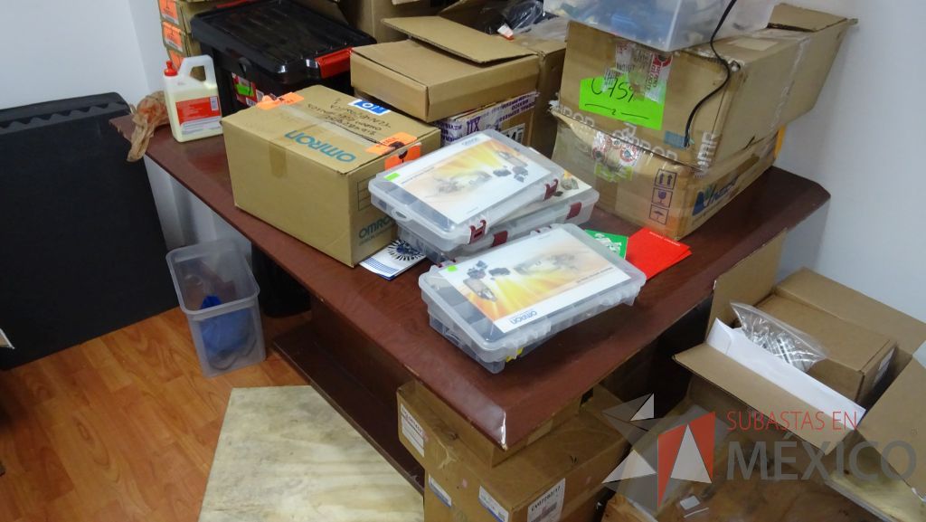 Lote 010 - Mesa para sala de juntas en 3 secciones - Imagen 3