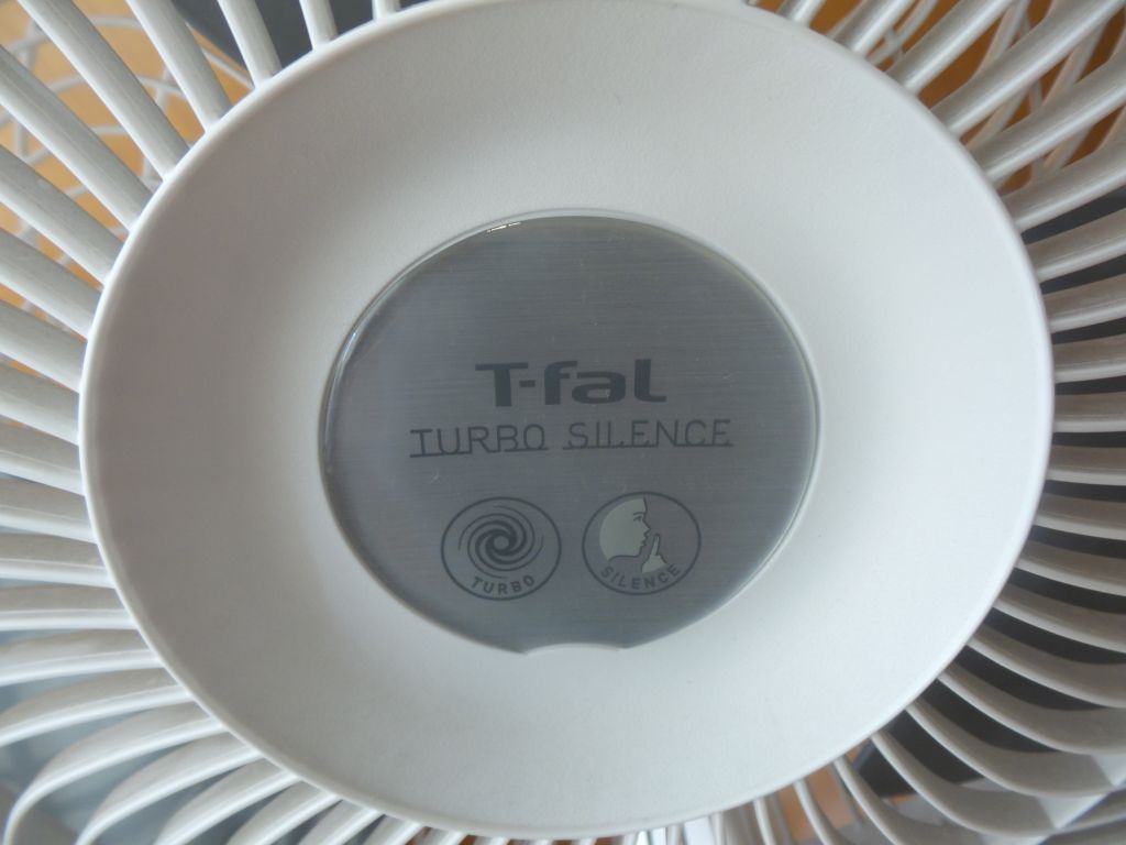 Lote 061 - 2 Ventiladores de pie color blanco marca T-fal, 3 velocidades (copia) - Imagen 5