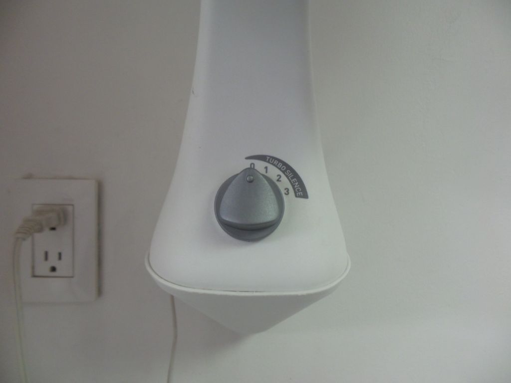 Lote 056 - 2 Ventiladores de pared color blanco marca T-fal, 3 velocidades - Imagen 10