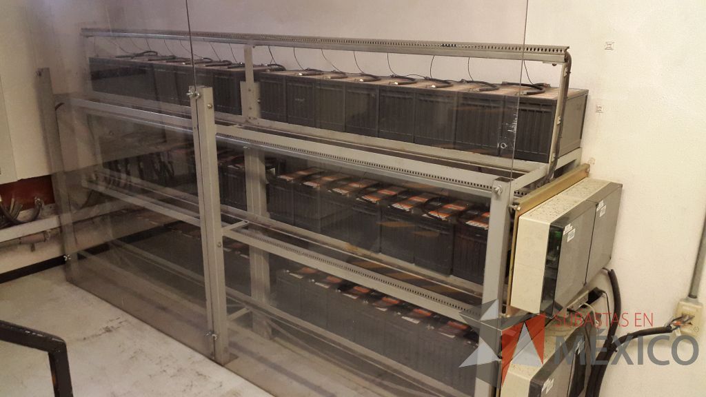 Lote 011 - UPS con Banco de baterias marca SIEMENS, modelo 5230, capacidad 30 KVA - Imagen 3