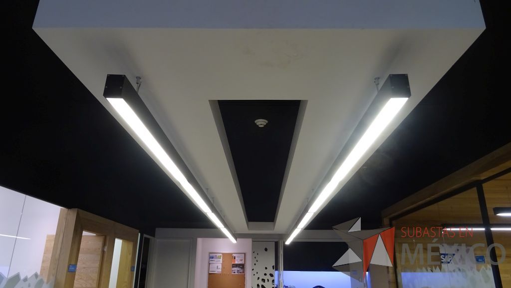 Lote 008 - 6 Lamparas lineales colgante de leds - Imagen 4