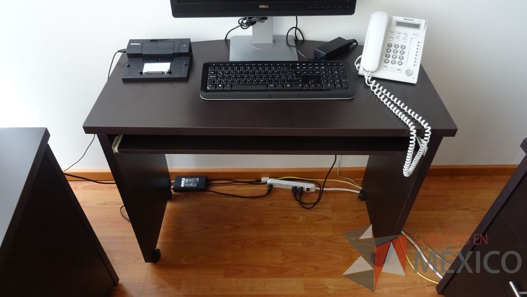 Lote 036 - Oficina de dirección con escritorio de madera en 2 piezas con 6 cajones - Imagen 7