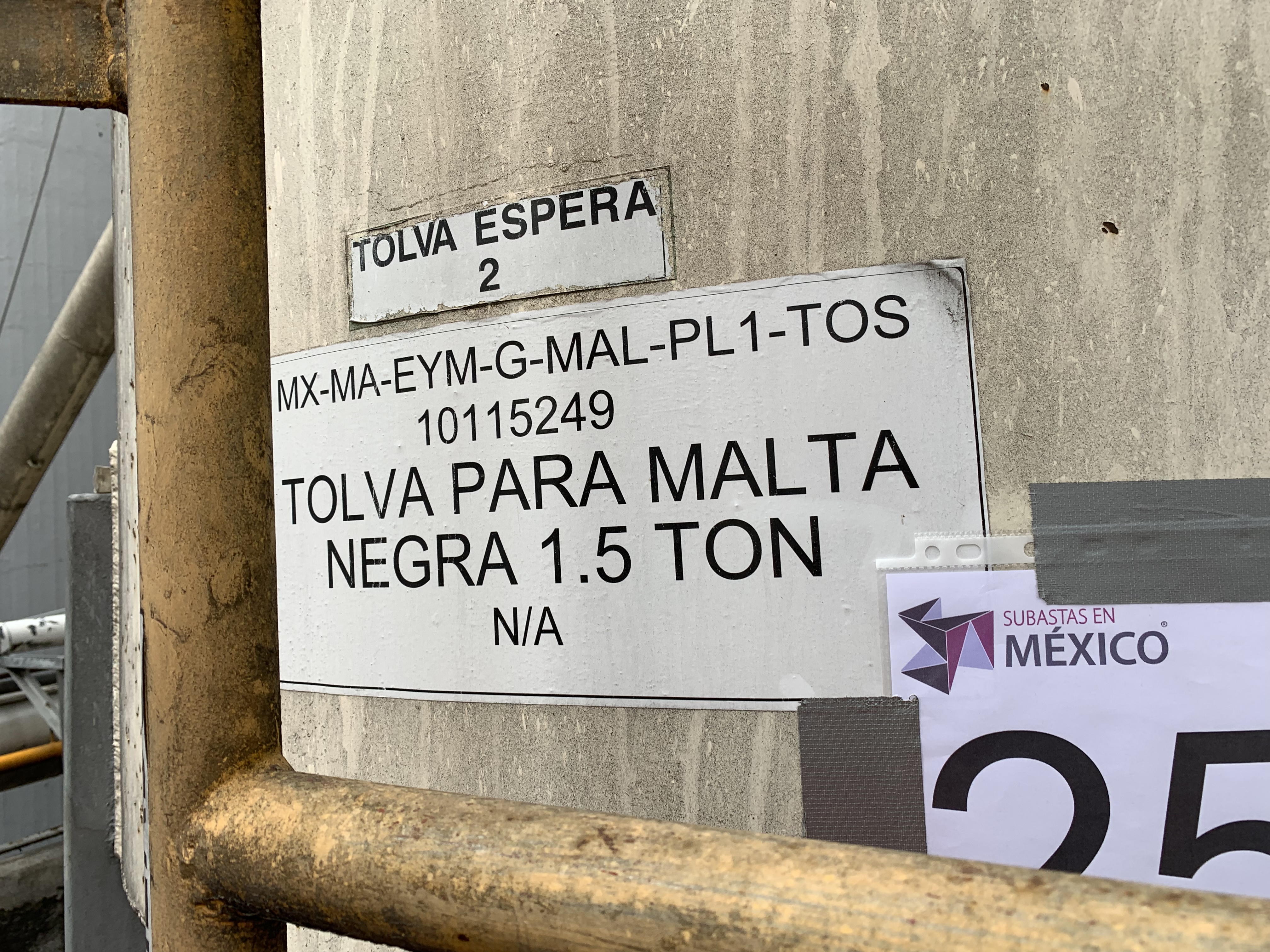 Lote 255 - Tolva metálica 2 de espera para adecuación malta (negra) - Imagen 2