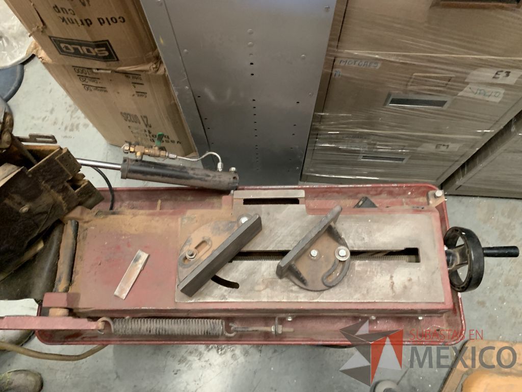 Lote 018 - Sierra cinta para metal de 7x12 , marca KNOVA, modelo knscm712 - Imagen 3