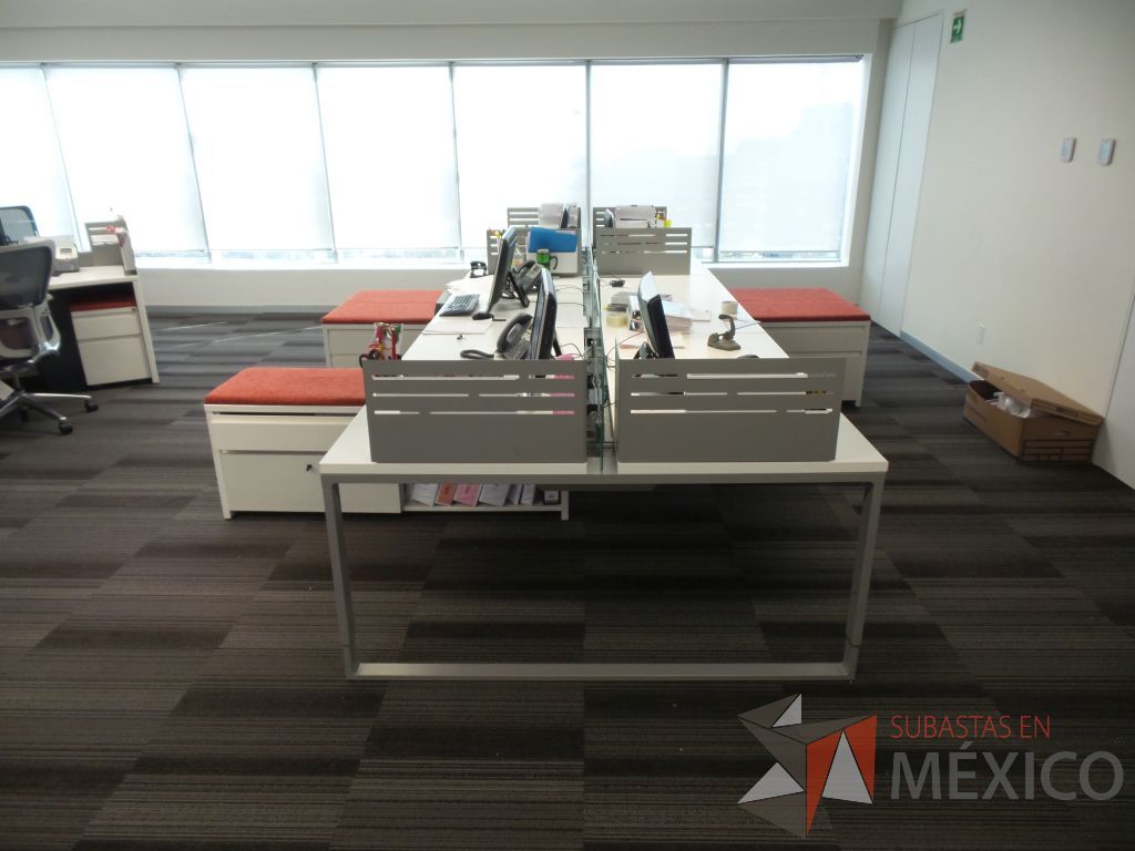 Lote 004 - Estación de trabajo recta para 6 personas - Imagen 2
