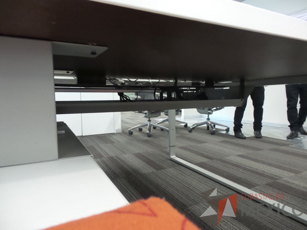 Lote 004 - Estación de trabajo recta para 6 personas - Imagen 28