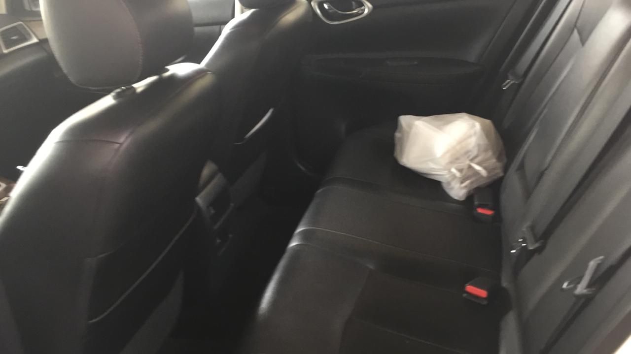 Lote 001 - Automóvil Nissan Sentra 4Puertas Exclusive, Año 2016 - Imagen 12