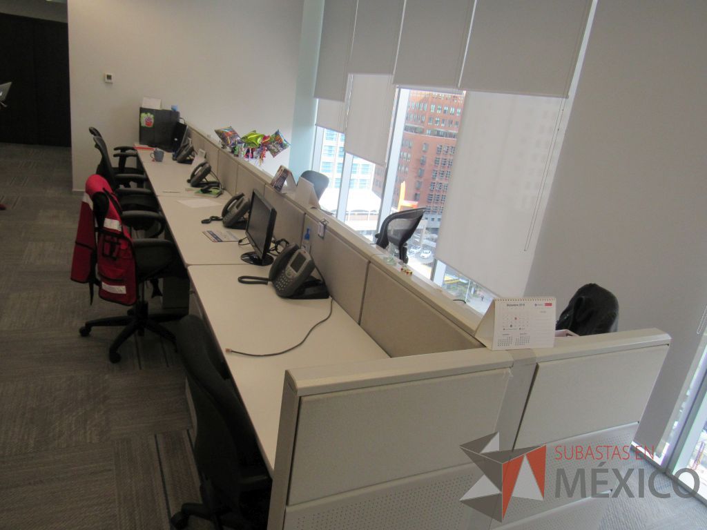 Lote 004 - Estación de trabajo para 14 personas - Imagen 6