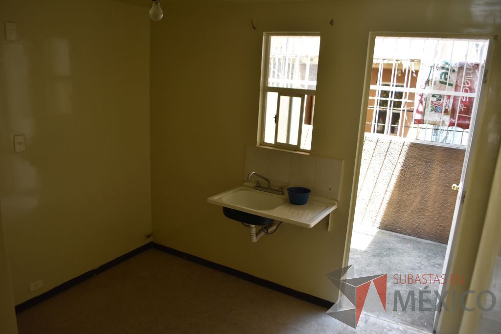 Lote 002 - Casa Habitación ubicada en Tecámac, 3 niveles, 4 recámaras, 2 baños y medio - Imagen 63