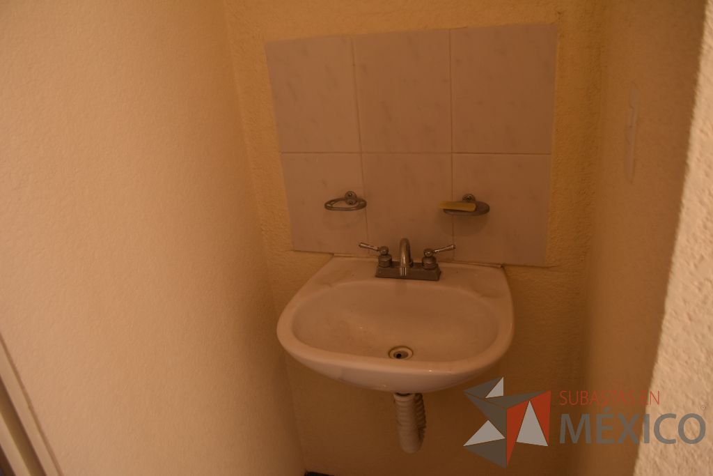 Lote 002 - Casa Habitación ubicada en Tecámac, 3 niveles, 4 recámaras, 2 baños y medio - Imagen 25