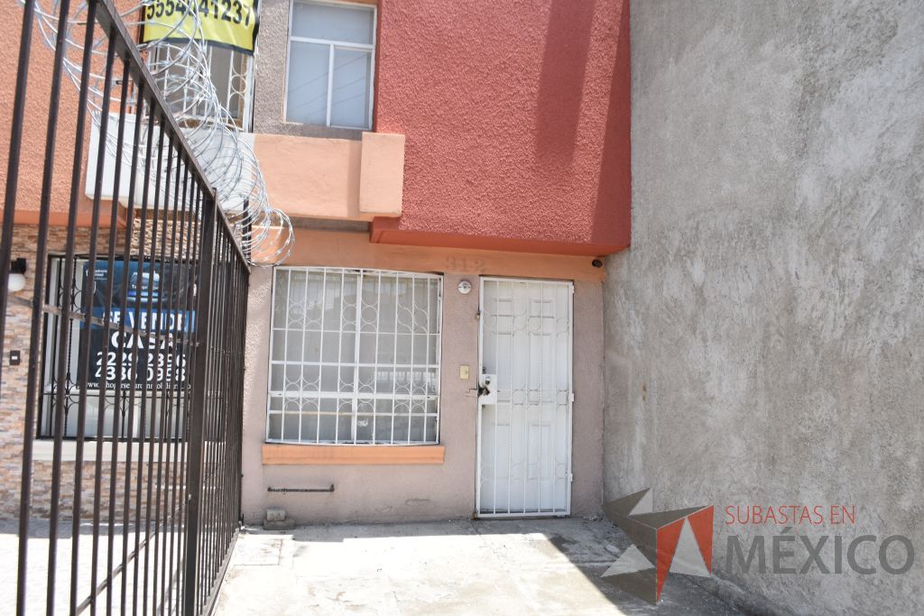 Lote 002 - Casa Habitación ubicada en Tecámac, 3 niveles, 4 recámaras, 2 baños y medio - Imagen 9