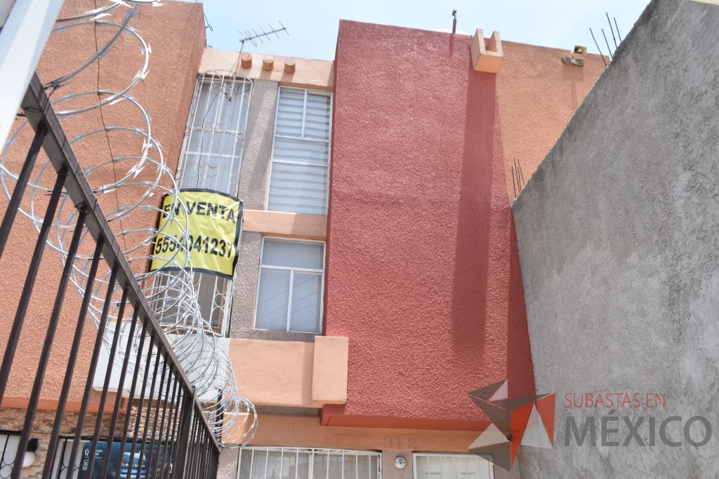 Lote 002 - Casa Habitación ubicada en Tecámac, 3 niveles, 4 recámaras, 2 baños y medio - Imagen 8