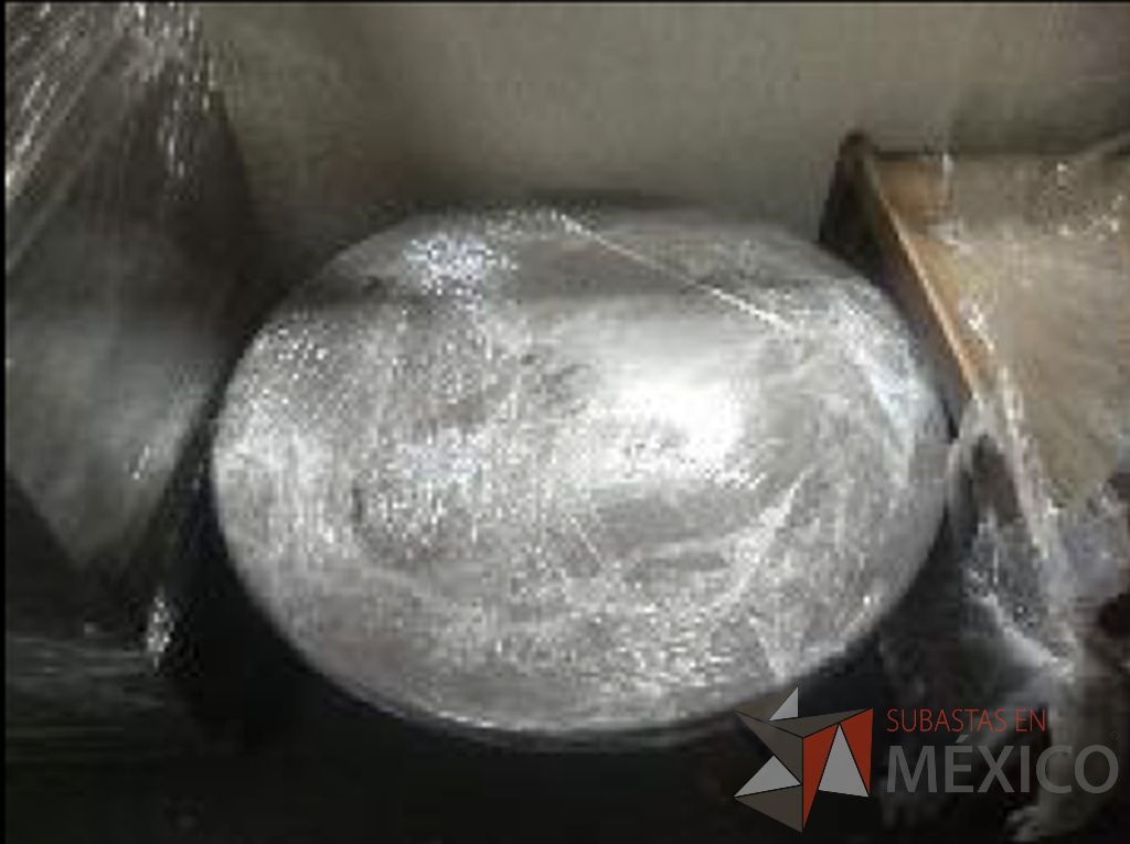 Lote 008 - Frigobar, 8 escritorios, botes de basura, 61 sillas, horno de microondas... - Imagen 11