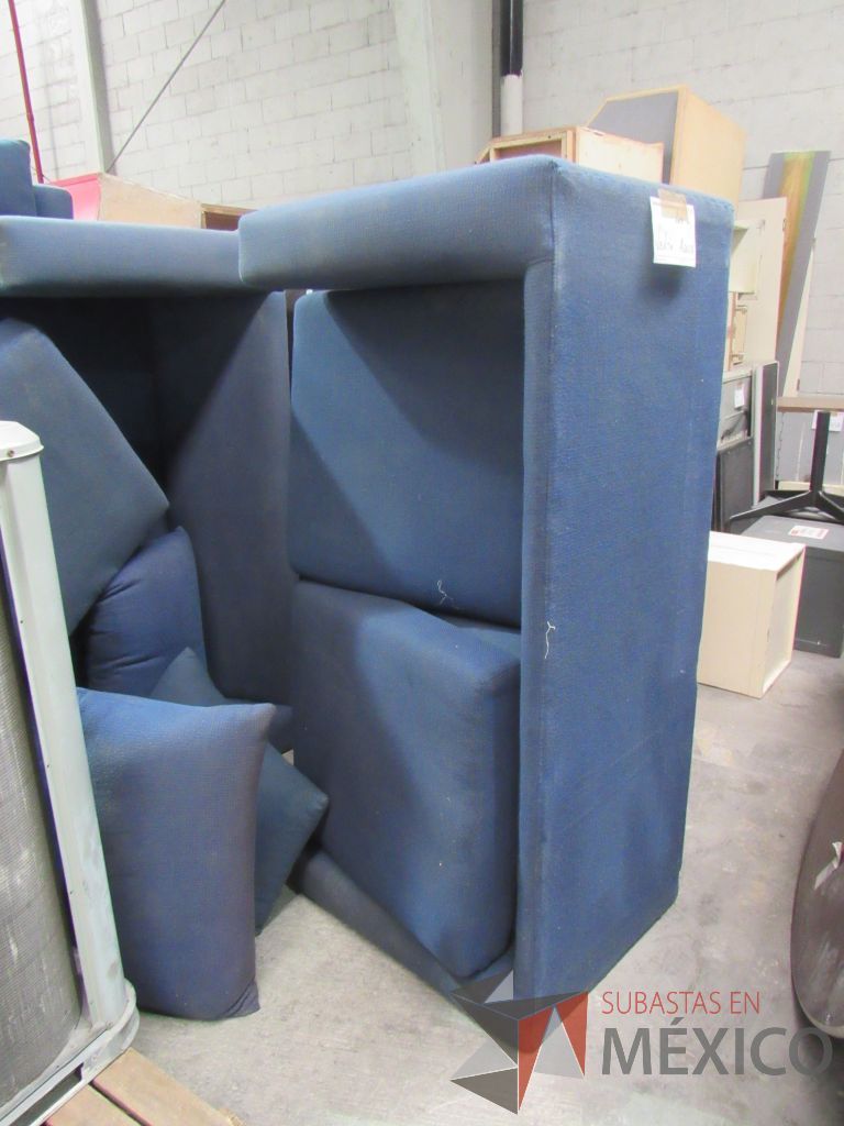 Lote 002 - 3 Cajas fuertes, 2 UPS, 3 archiveros, 4 sillones... - Imagen 81