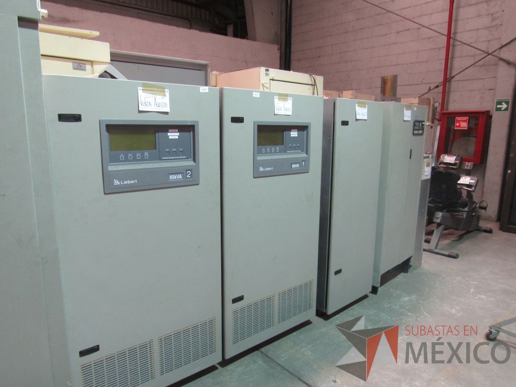 Lote 002 - 3 Cajas fuertes, 2 UPS, 3 archiveros, 4 sillones... - Imagen 66