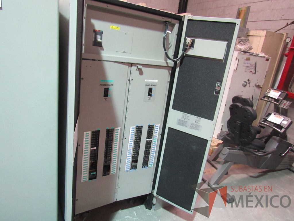 Lote 002 - 3 Cajas fuertes, 2 UPS, 3 archiveros, 4 sillones... - Imagen 54