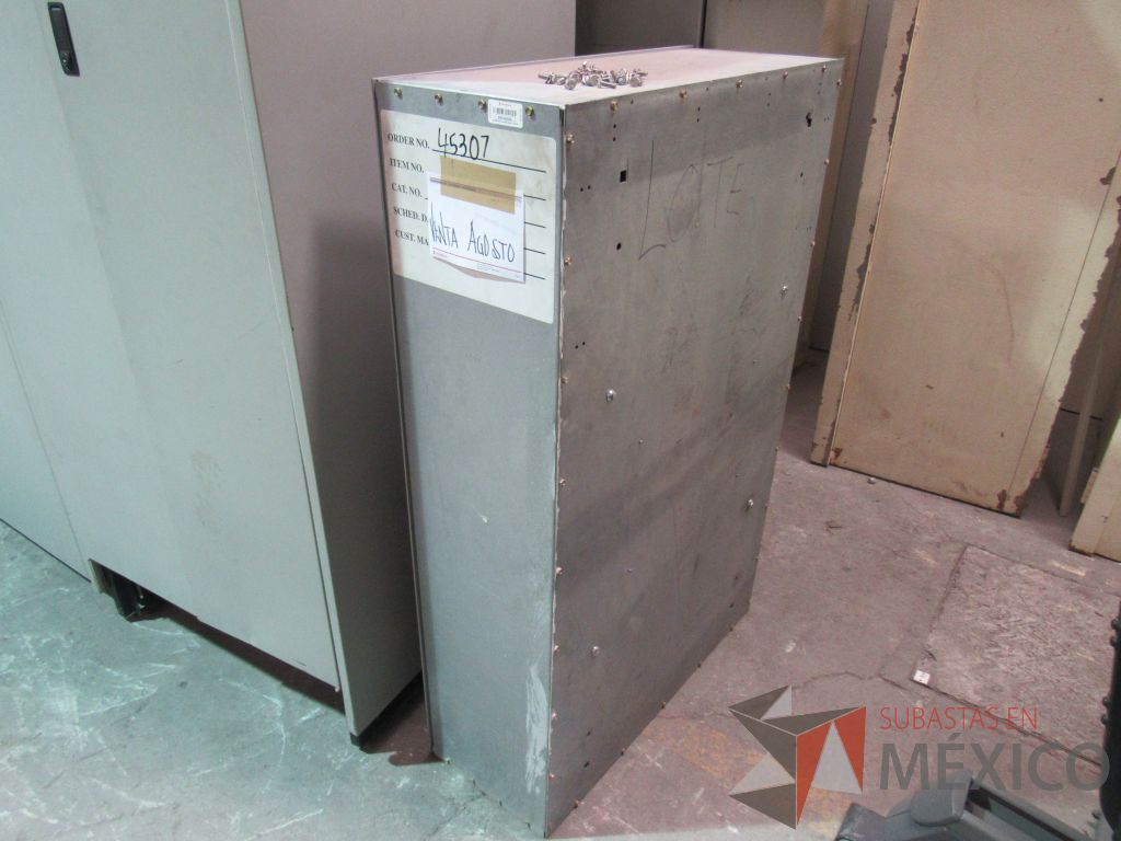 Lote 002 - 3 Cajas fuertes, 2 UPS, 3 archiveros, 4 sillones... - Imagen 41