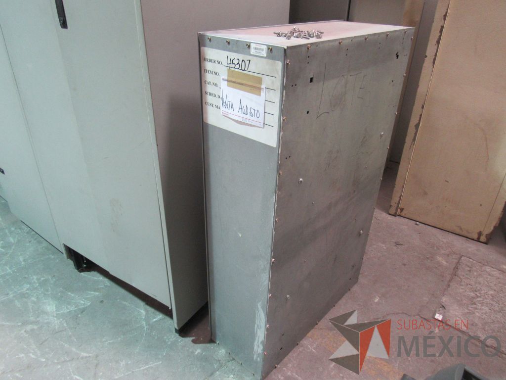 Lote 002 - 3 Cajas fuertes, 2 UPS, 3 archiveros, 4 sillones... - Imagen 40