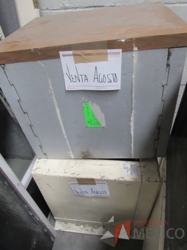 Lote 002 - 3 Cajas fuertes, 2 UPS, 3 archiveros, 4 sillones... - Imagen 36