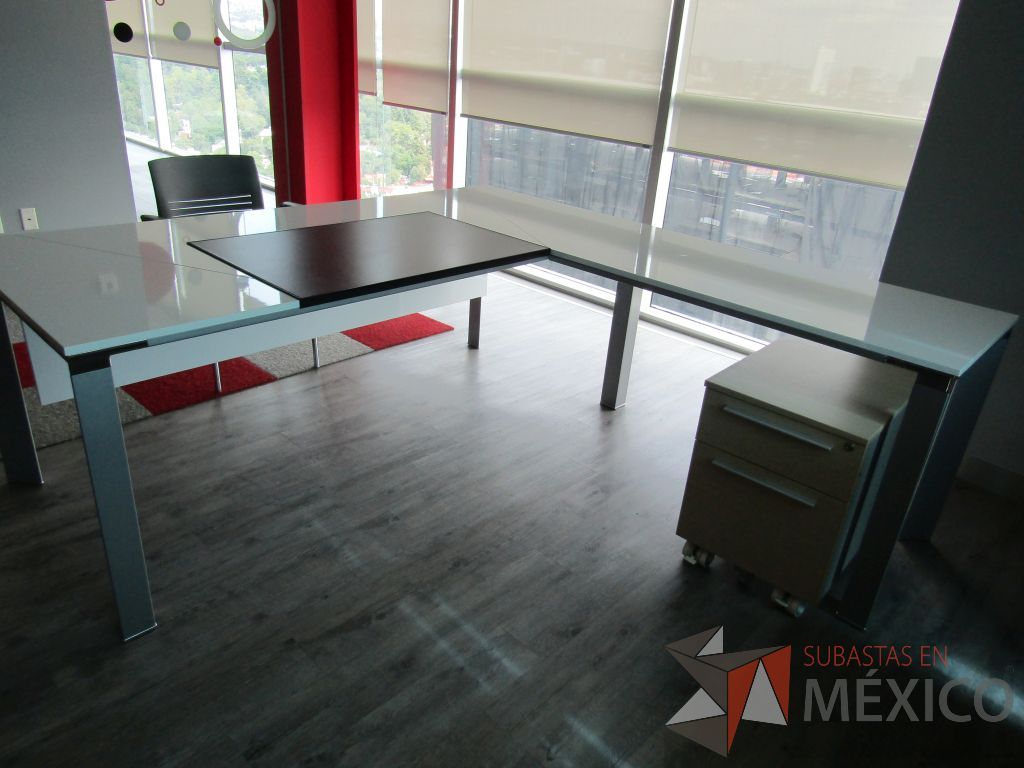 Lote 001 - Oficina de dirección, Escritorio, Archivero, Credenza - Imagen 6