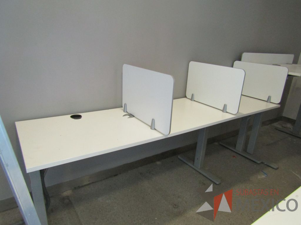 Lote 051 - Estación de Trabajo Lineal para 3 Personas tipo Call Center - Imagen 2