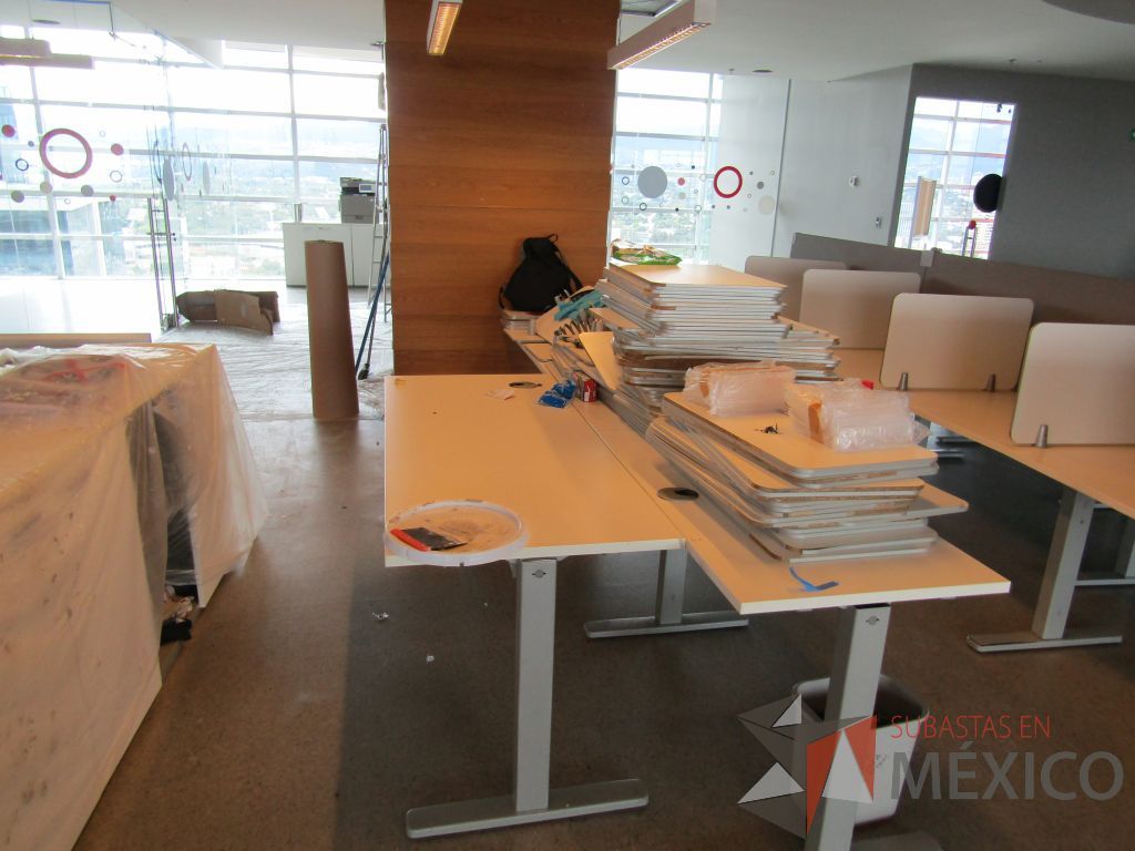 Lote 027 - 2 Estaciones de Trabajo Lineales, 4 y 2 Personas tipo Call Center - Imagen 6