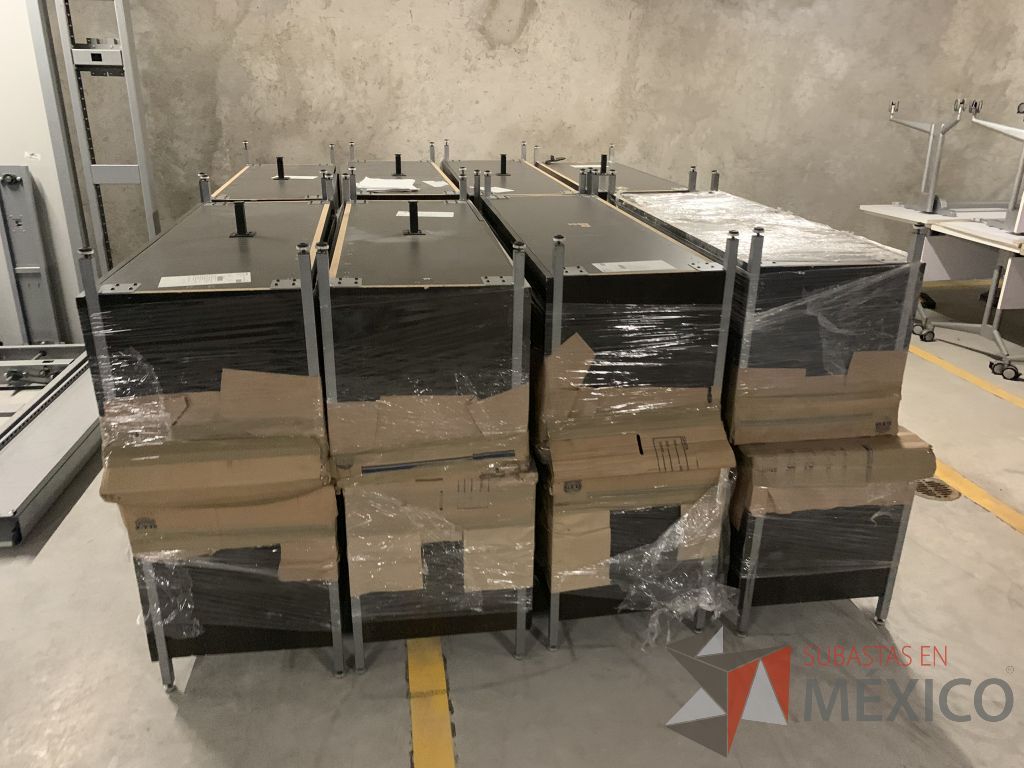 Lote 025 - 2 Credenzas con 4 patas metálicas y 4 cajones color chocolate - Imagen 7