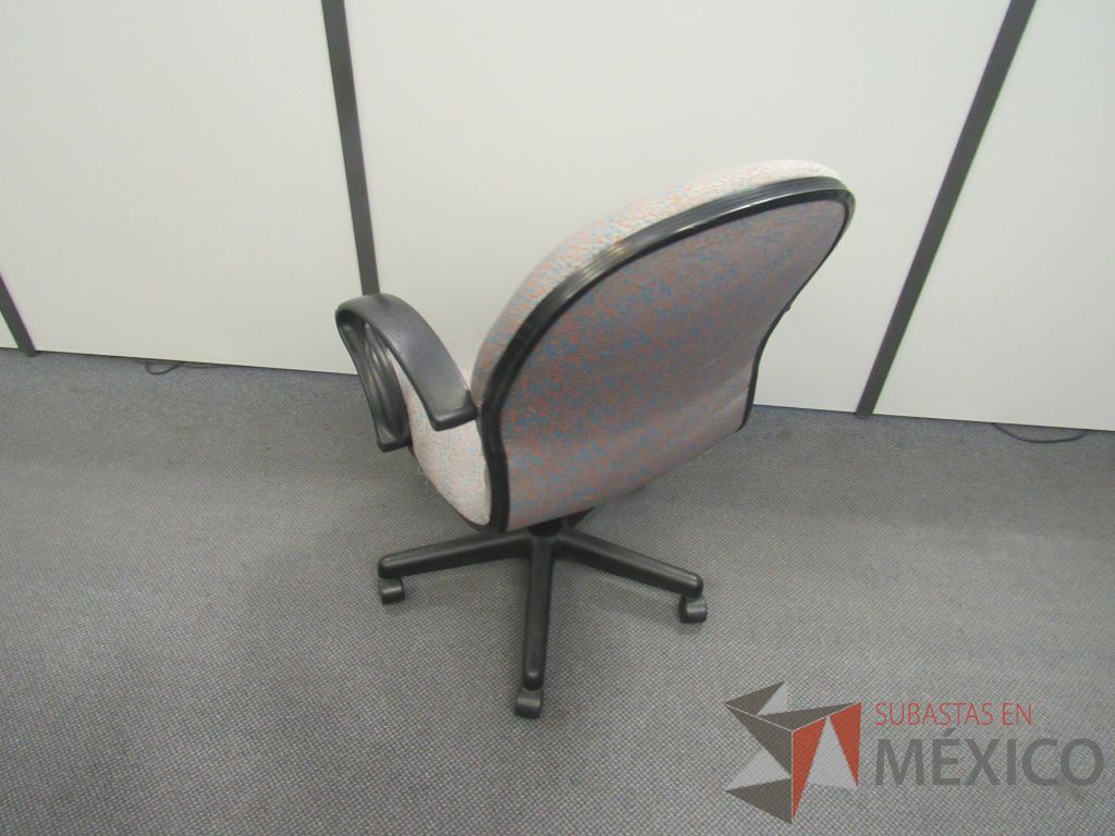 Lote 544 - 6 Sillas operativas con ruedas - Imagen 3