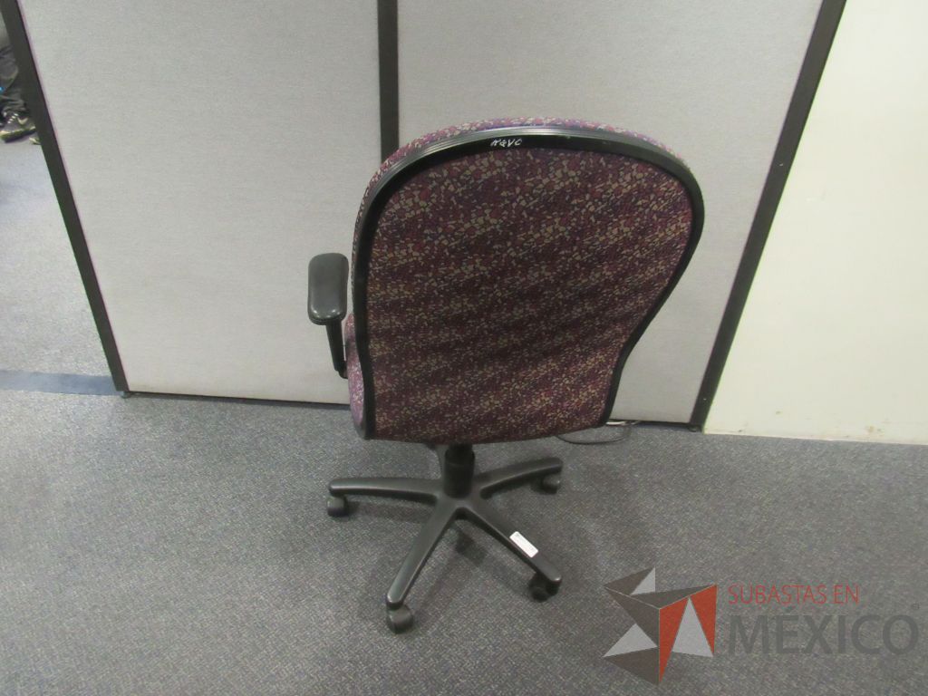 Lote 569 - 4 Sillas operativas con ruedas. - Imagen 7