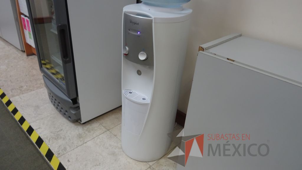 Lote 124 - Despachador de agua Whirlpool - Imagen 3