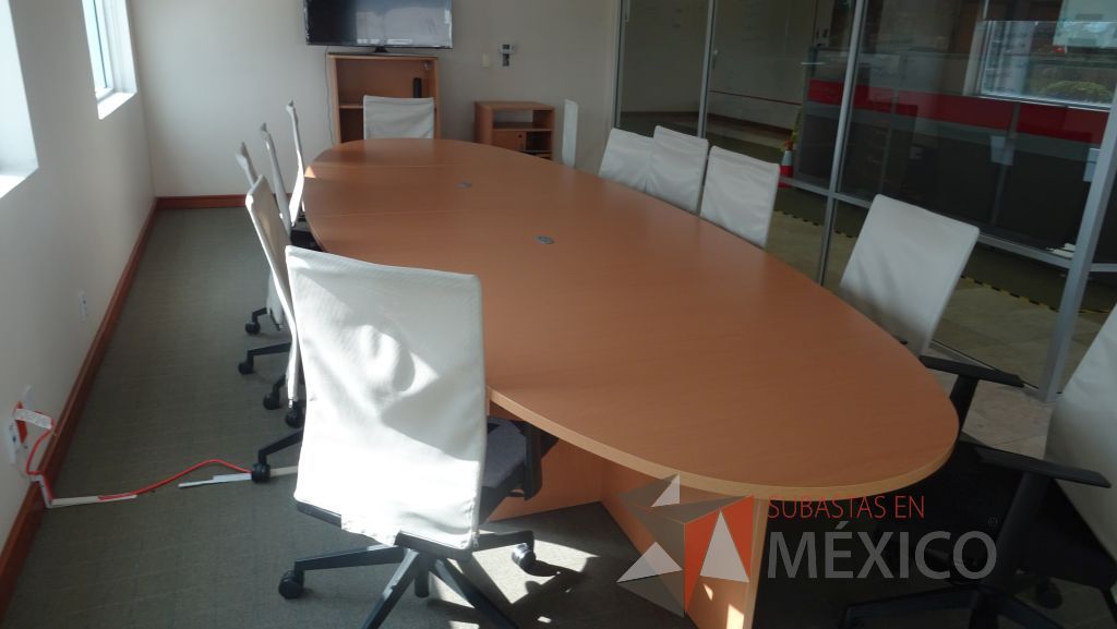Lote 056 - Mesa gerencial de juntas de cuatro módulos - Imagen 4