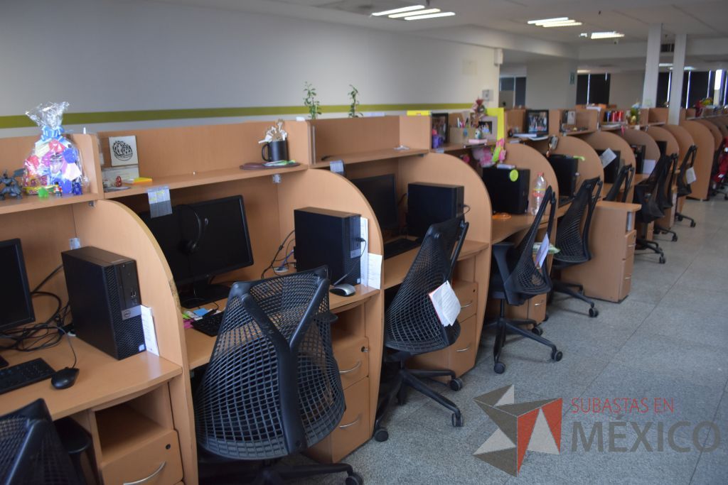 Lote 035 - Estación de trabajo para 18 personas tipo call center - Imagen 5