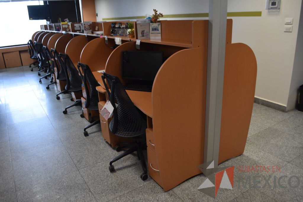 Lote 035 - Estación de trabajo para 18 personas tipo call center - Imagen 11