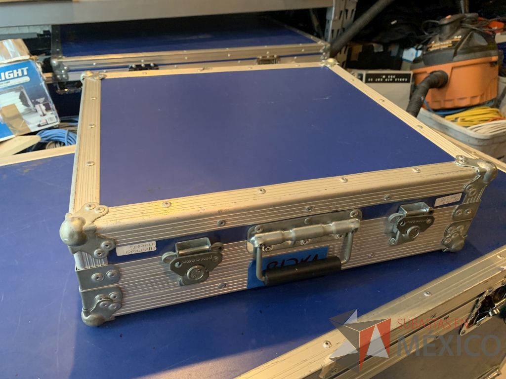 Lote 106 - Case para resguardo de bienes como micrófonos - Imagen 11