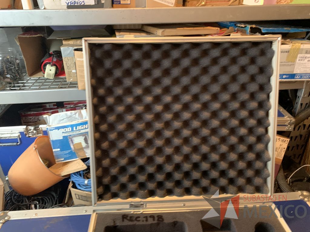 Lote 106 - Case para resguardo de bienes como micrófonos - Imagen 8