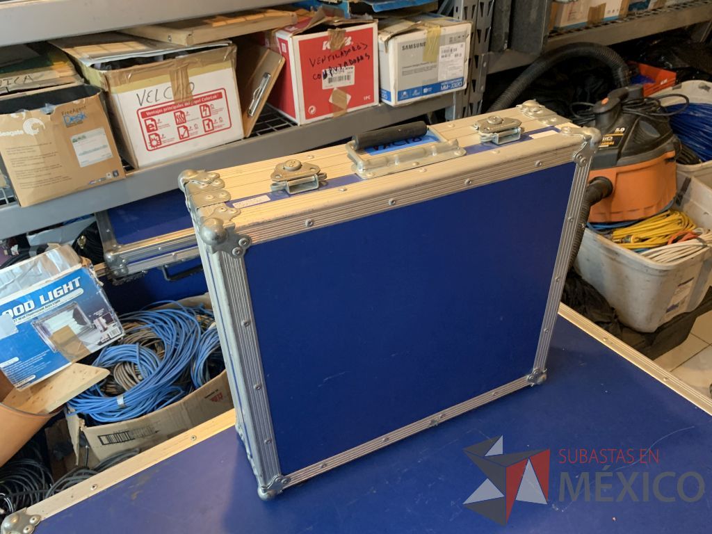 Lote 106 - Case para resguardo de bienes como micrófonos - Imagen 3