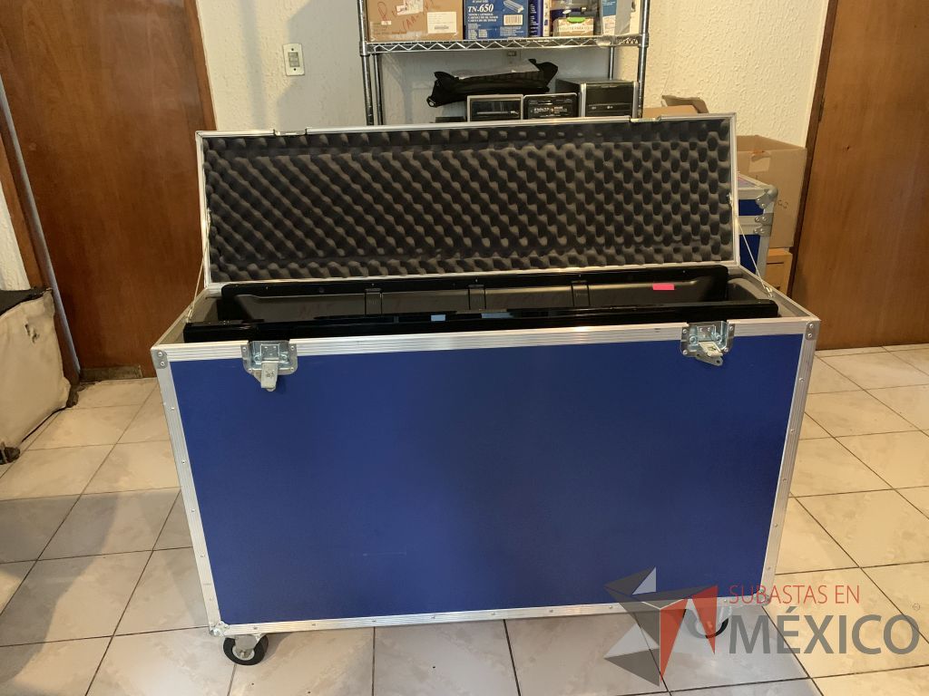 Lote 111 - Case para pantalla - Imagen 2