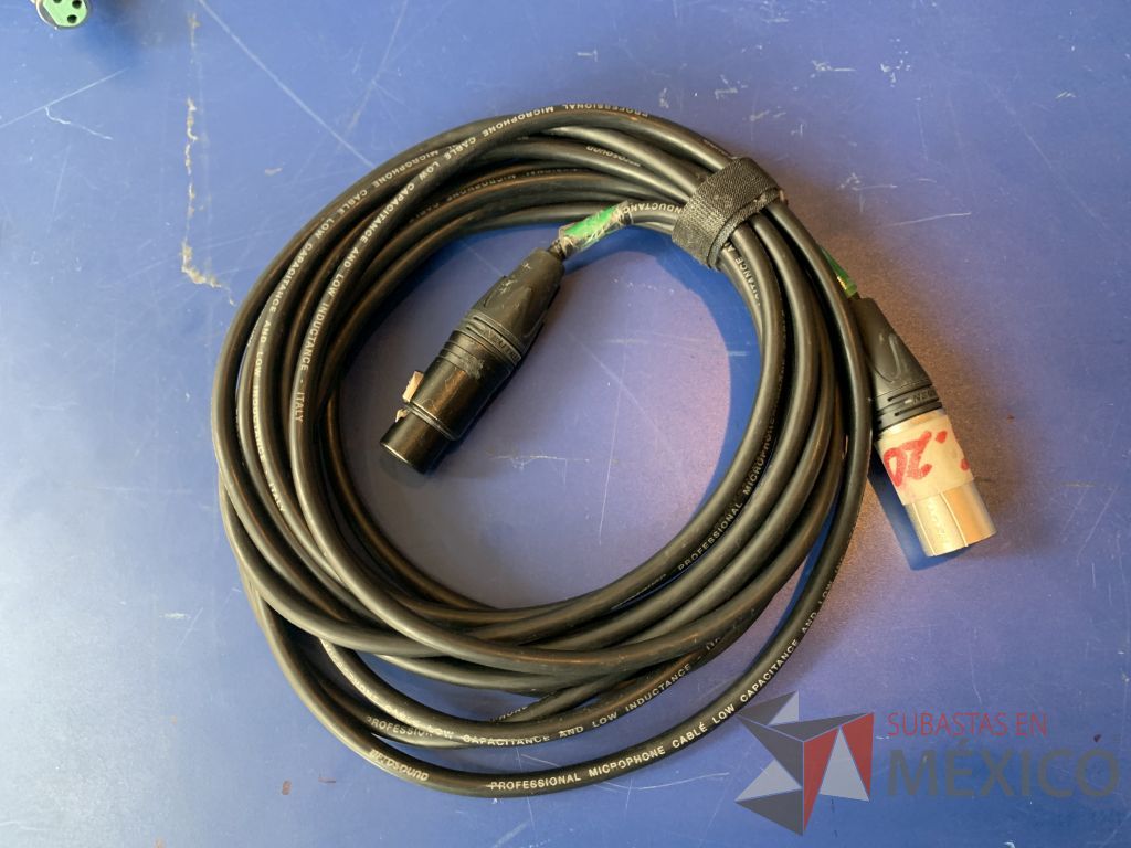 Lote 117 - 27 Cables plug, 49 Cable Canon, 62 Cables RCA ... - Imagen 31